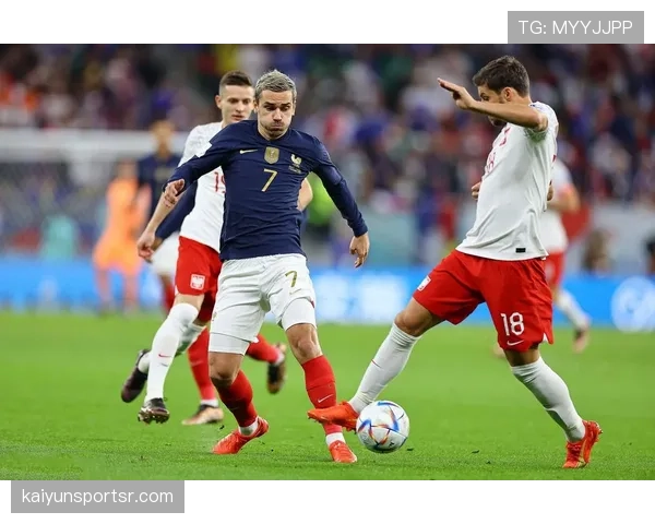 格列兹曼与博格巴的进攻参与度差异及其战术角色解析 格列兹曼与博格巴的进攻参与度差异及其战术角色解析